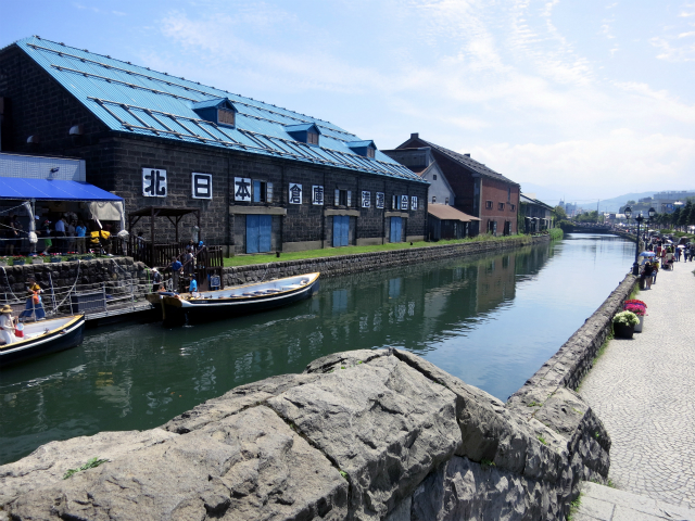 小樽運河は人気の観光スポット