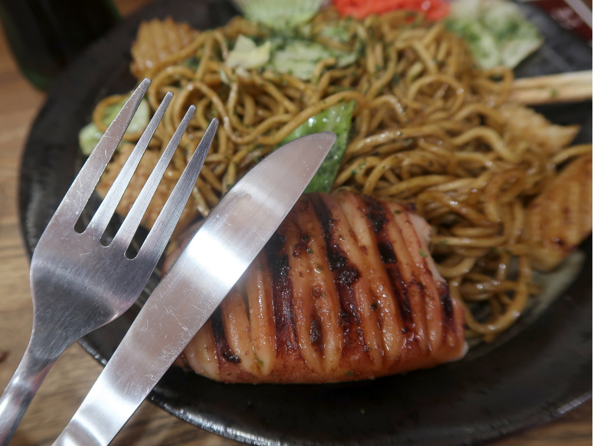 ナイフとフォークもついてくるのが嬉しい