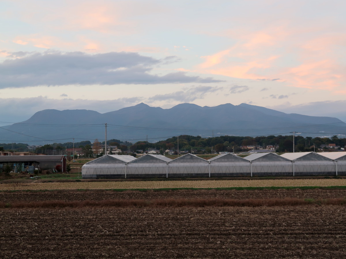 そっと見守る赤城山