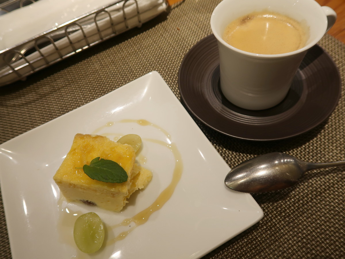 デザートは固めのプリン