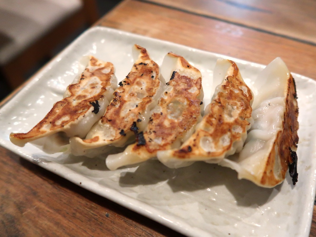 特製焼餃子(5個) 330円
