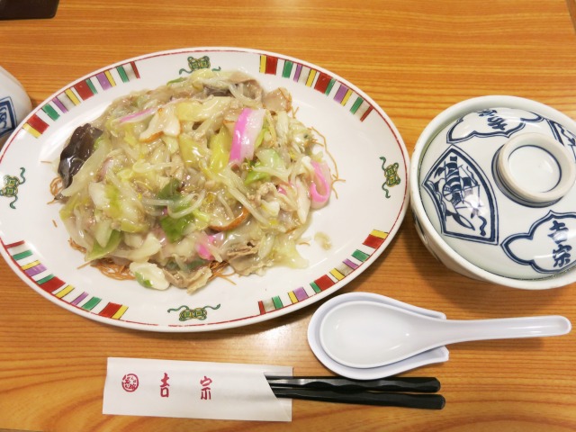 皿うどん松セット(並盛と茶碗蒸し) 1770円
