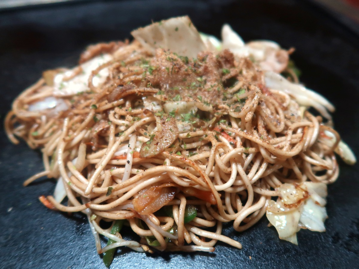 焼きそば(豚肉・野菜) 900円