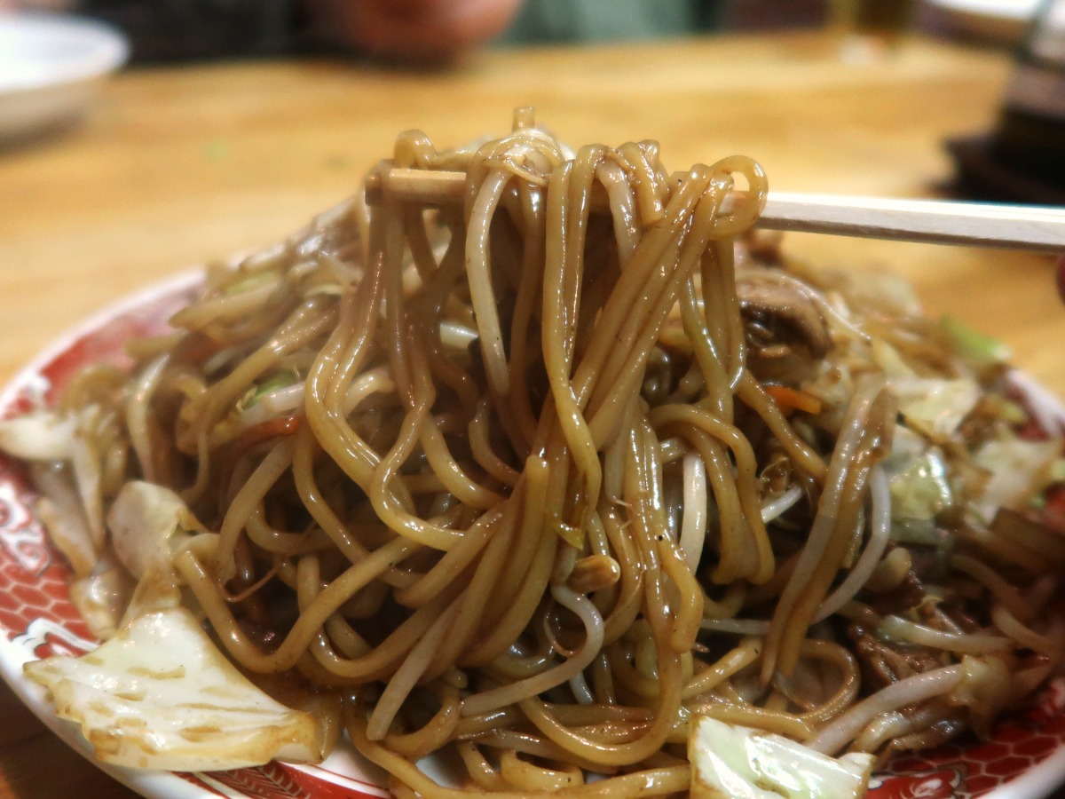 酸味がちのソース味でめっちゃウメーン