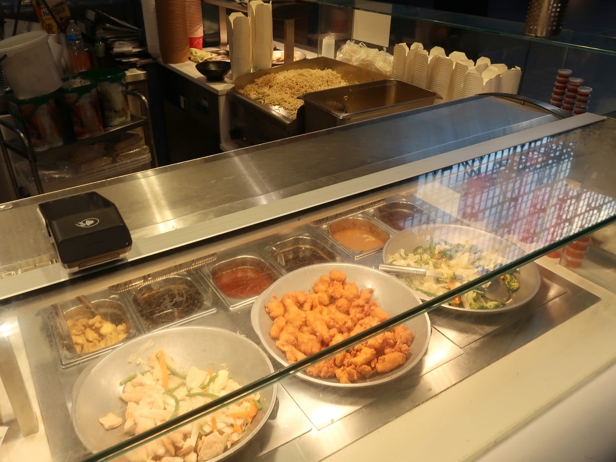 Asiagourmet カウンター内の様子