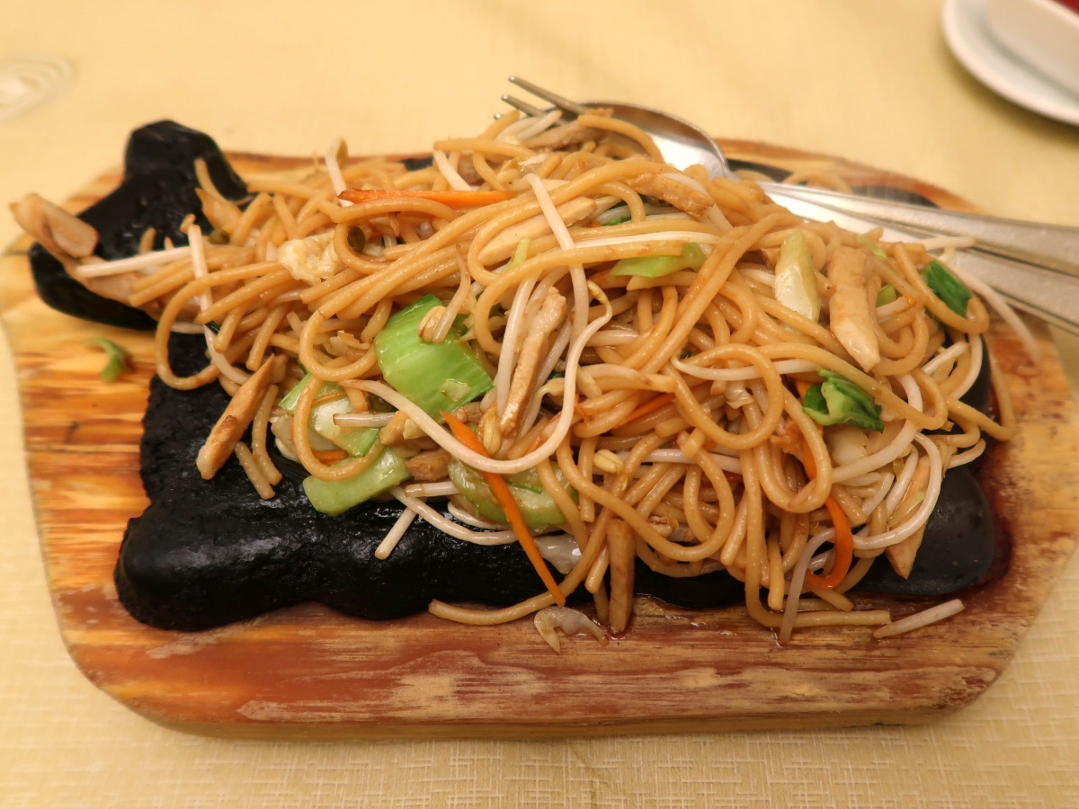 Spaghetti alla Piastra, Maiale e Verudure €8.50