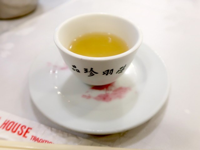 ジャスミン茶(香片茶) 42HKD/人